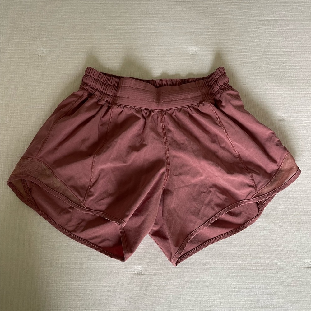 Lululemon hotty hot shorts 4” size 4